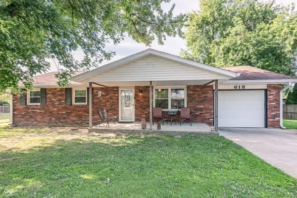618 Holiday Drive, Seymour, IN 47274