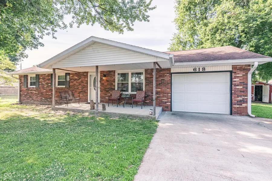 618 Holiday Drive, Seymour, IN 47274 - #2