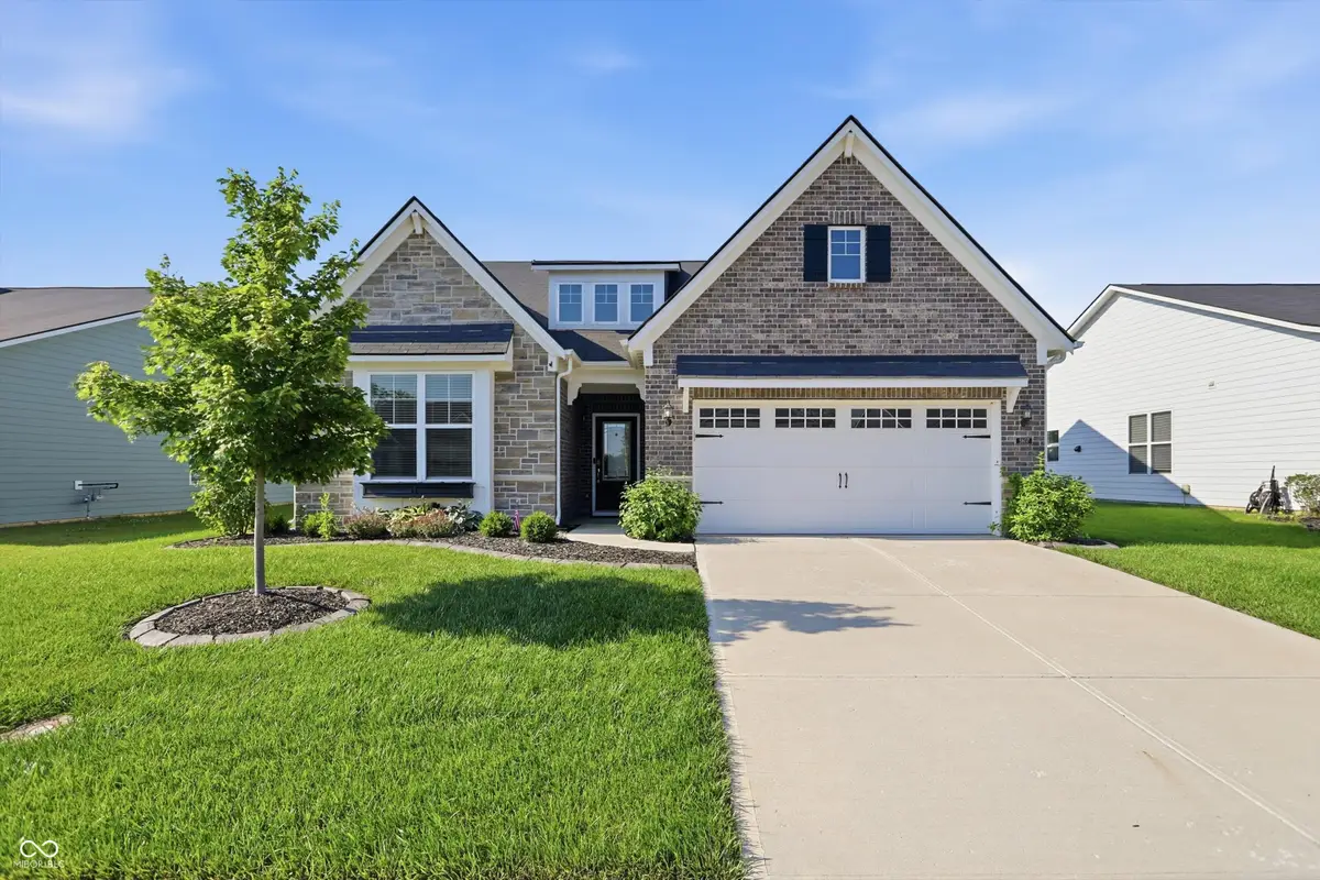 5807 Walkabout Way, Brownsburg, IN 46112 - #1