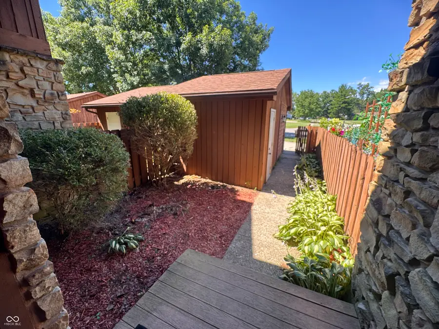 3177 Sycamore Drive #5A, Columbus, IN 47203 - #2