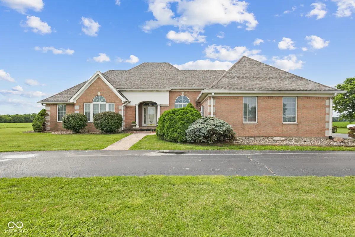 6485 W 100 S, Shelbyville, IN 46176 - #1