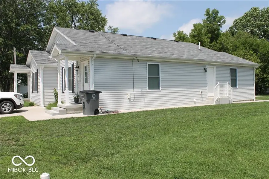 821 E 10th Street, Seymour, IN 47274 - #3