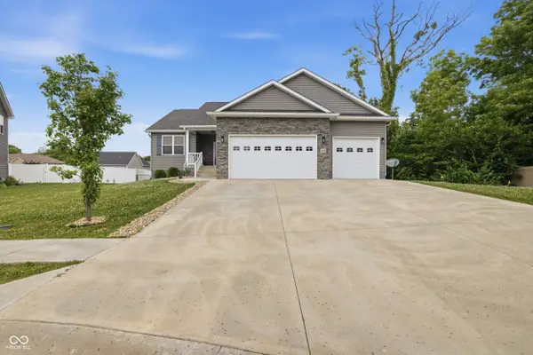 128 Woods Edge Boulevard E, Greencastle, IN 46135