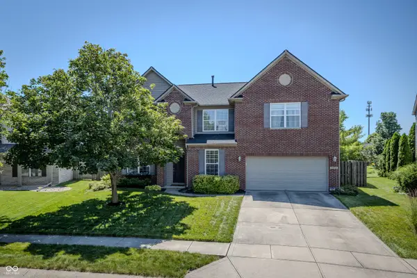 5825 Courtyard Crescent, Indianapolis, IN 46234