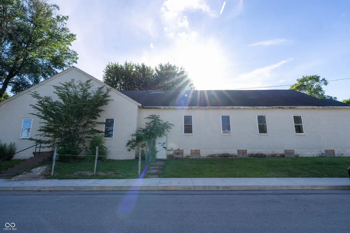 489 E Walnut Street, Martinsville, IN 46151 - #1