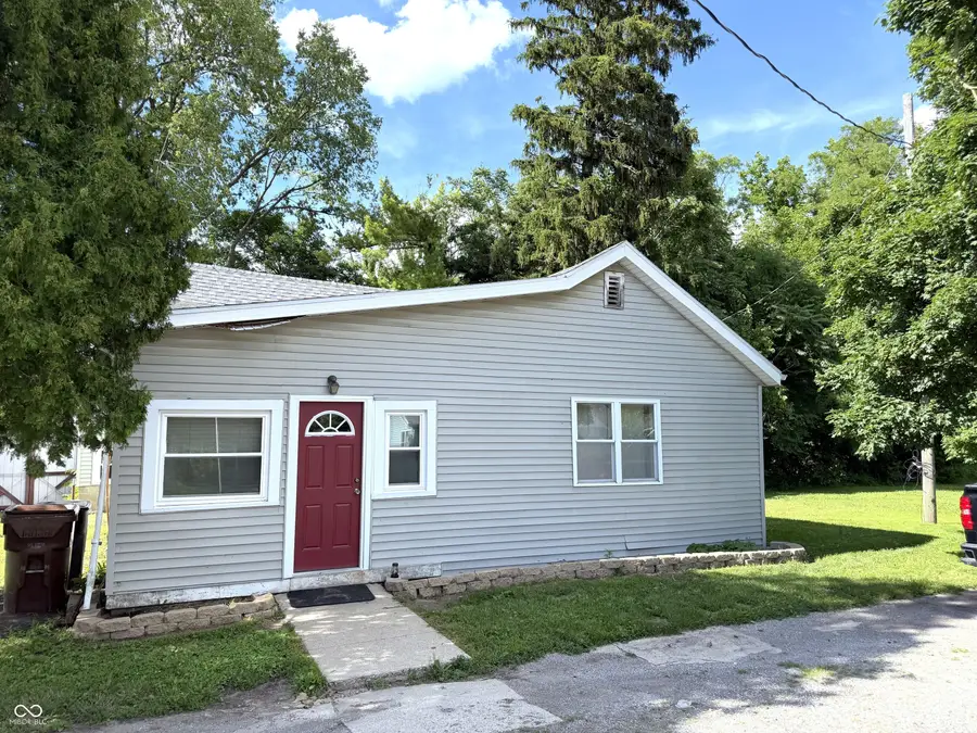 114 E Green Street, Waveland, IN 47989 - #2