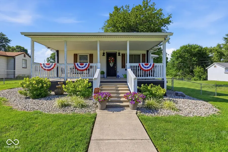 706 8th Street, Shelbyville, IN 46176 - #3