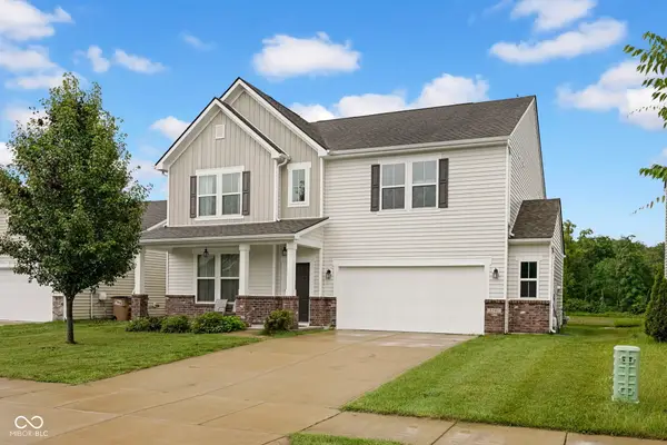 2241 Creek Bank Drive, Columbus, IN 47201