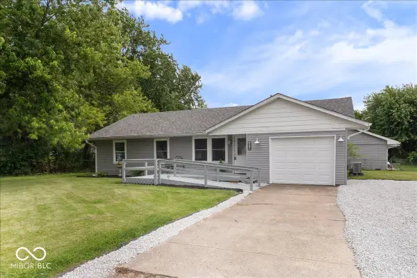 1918 W Balsam Court, Anderson, IN 46011