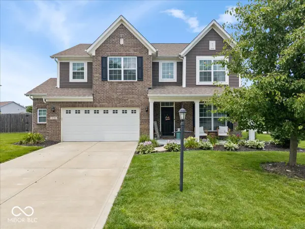 8198 Kilborn Way, Avon, IN 46123