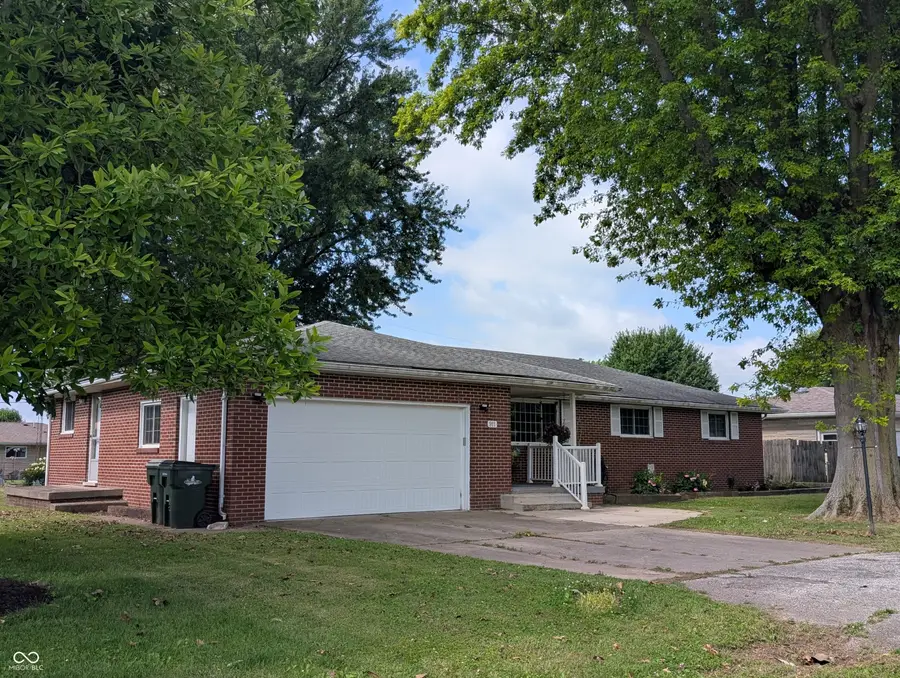 911 W 10th Street, Greensburg, IN 47240 - #2
