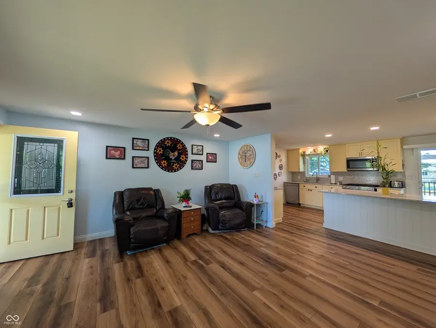 911 W 10th Street, Greensburg, IN 47240 - #3