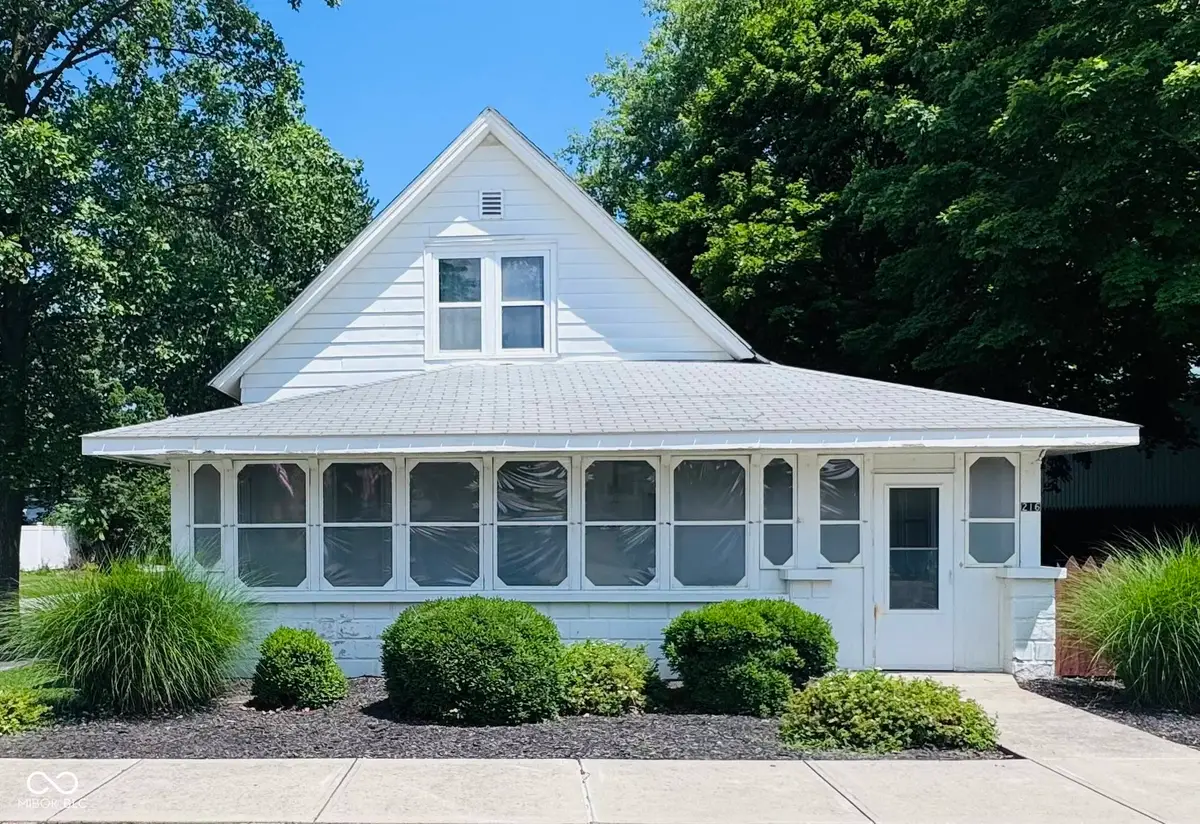 216 W Main Street, Arcadia, IN 46030 - #1