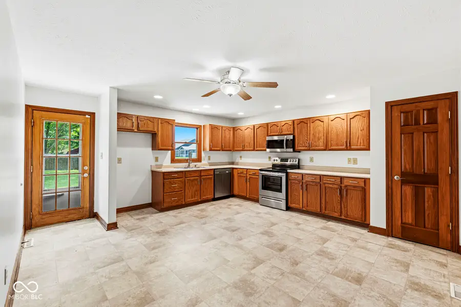 397 Schoolhouse Lane, Bargersville, IN 46106 - #2