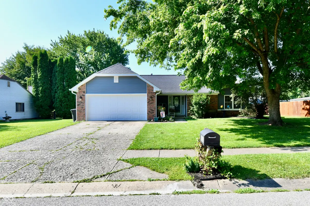 153 W Foxwood Drive, Brownsburg, IN 46112 - #1