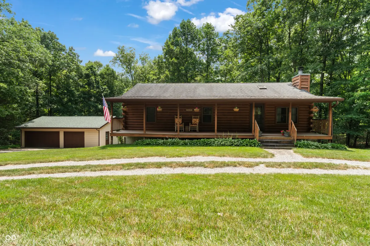 8086 Jonathans Court, Seymour, IN 47274 - #1