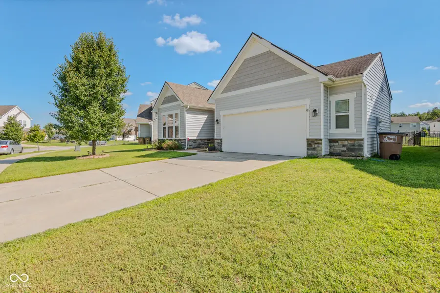 2337 Creekland Drive, Columbus, IN 47201 - #2