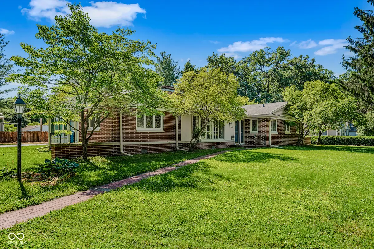 3233 Woodland Parkway, Columbus, IN 47203 - #1