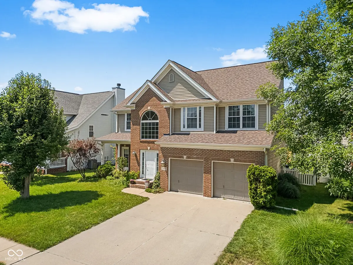 2448 Wyndham Place S, Columbus, IN 47203 - #1