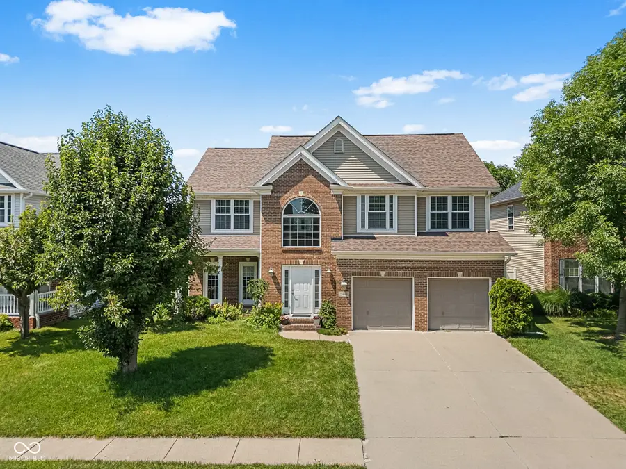 2448 Wyndham Place S, Columbus, IN 47203 - #2