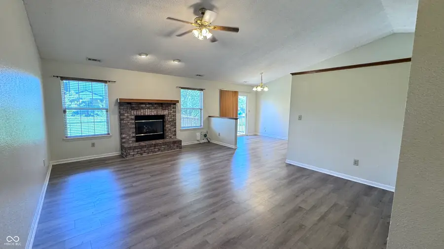 2119 W Van Arsdall Court, Columbus, IN 47201 - #2