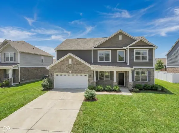 6077 Dugan Drive, Whitestown, IN 46075