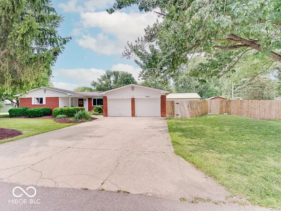 664 E Russell Lake Drive, Zionsville, IN 46077 - #3