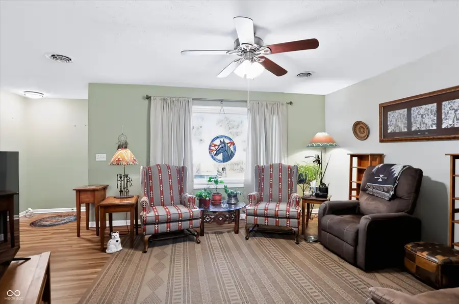 615 Simmons Street, Plainfield, IN 46168 - #2