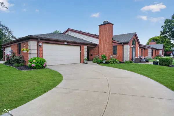 9320 Oak Run East Drive, Indianapolis, IN 46260