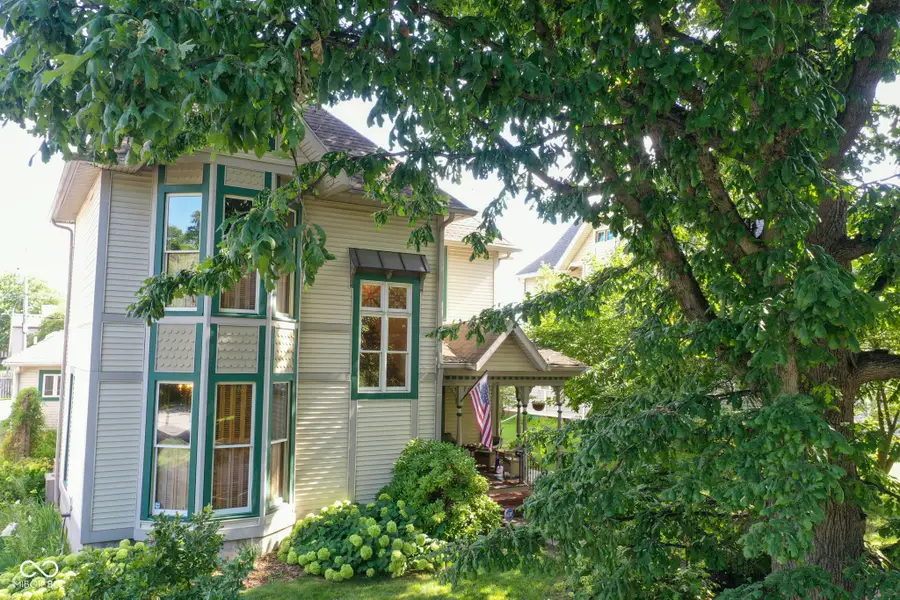 412 W Main Street, Crawfordsville, IN 47933 - #2