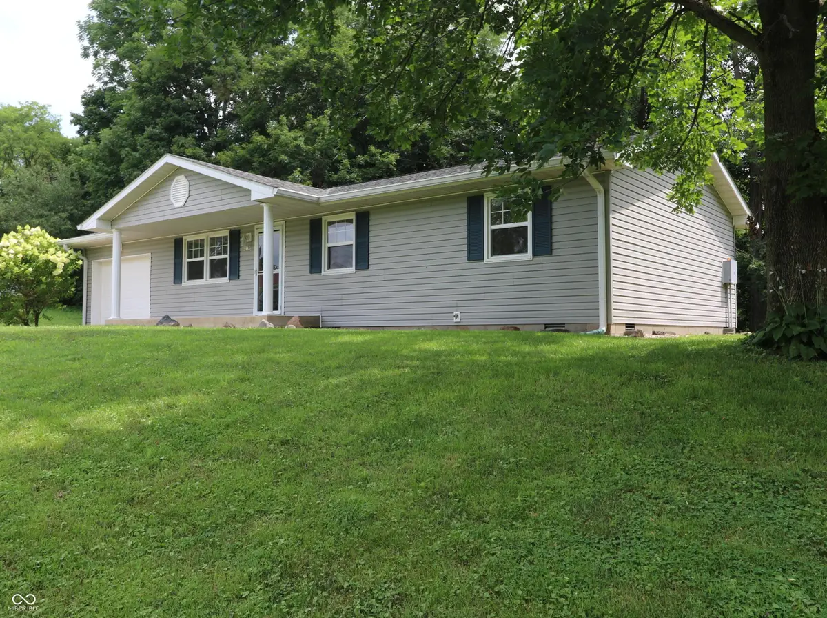 205 S Jackson Street, Waveland, IN 47989 - #1