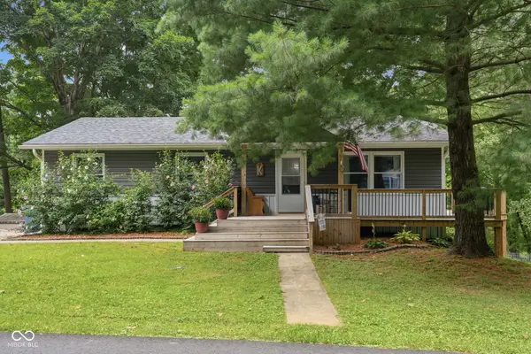 8762 N Briarwood Lk E Drive, Monrovia, IN 46157