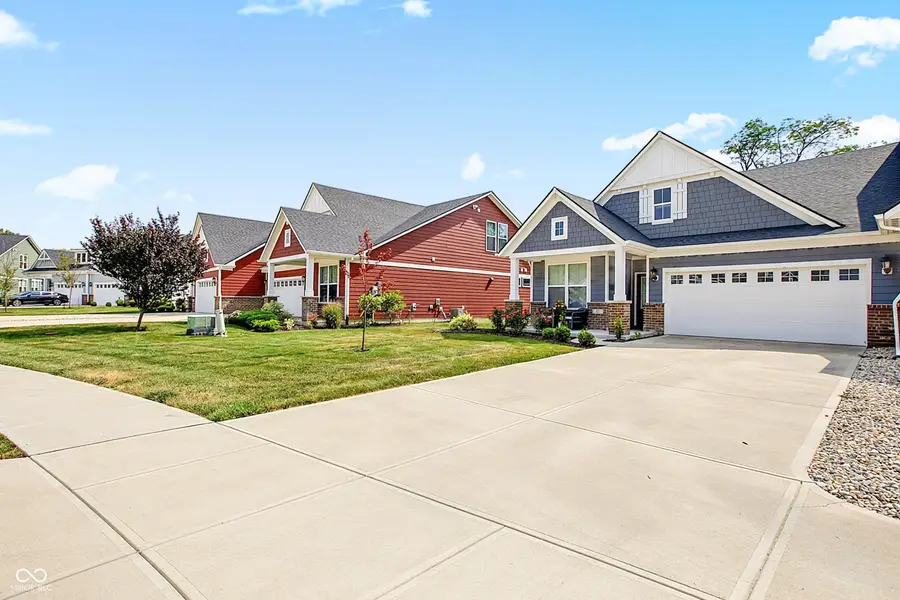 825 Stone Trace Court, Avon, IN 46123 - #2