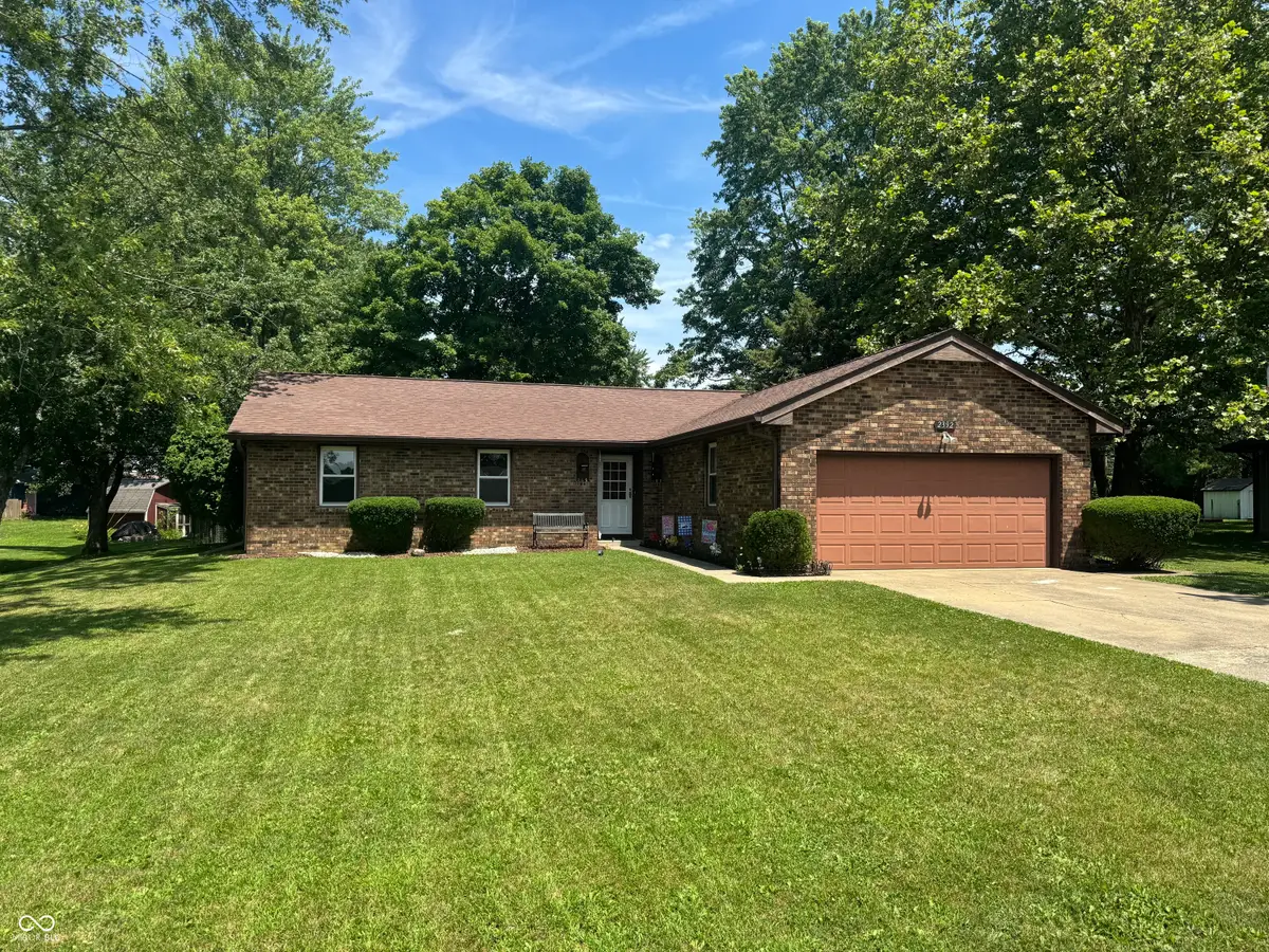 2392 W Robbie Street, Columbus, IN 47201 - #1