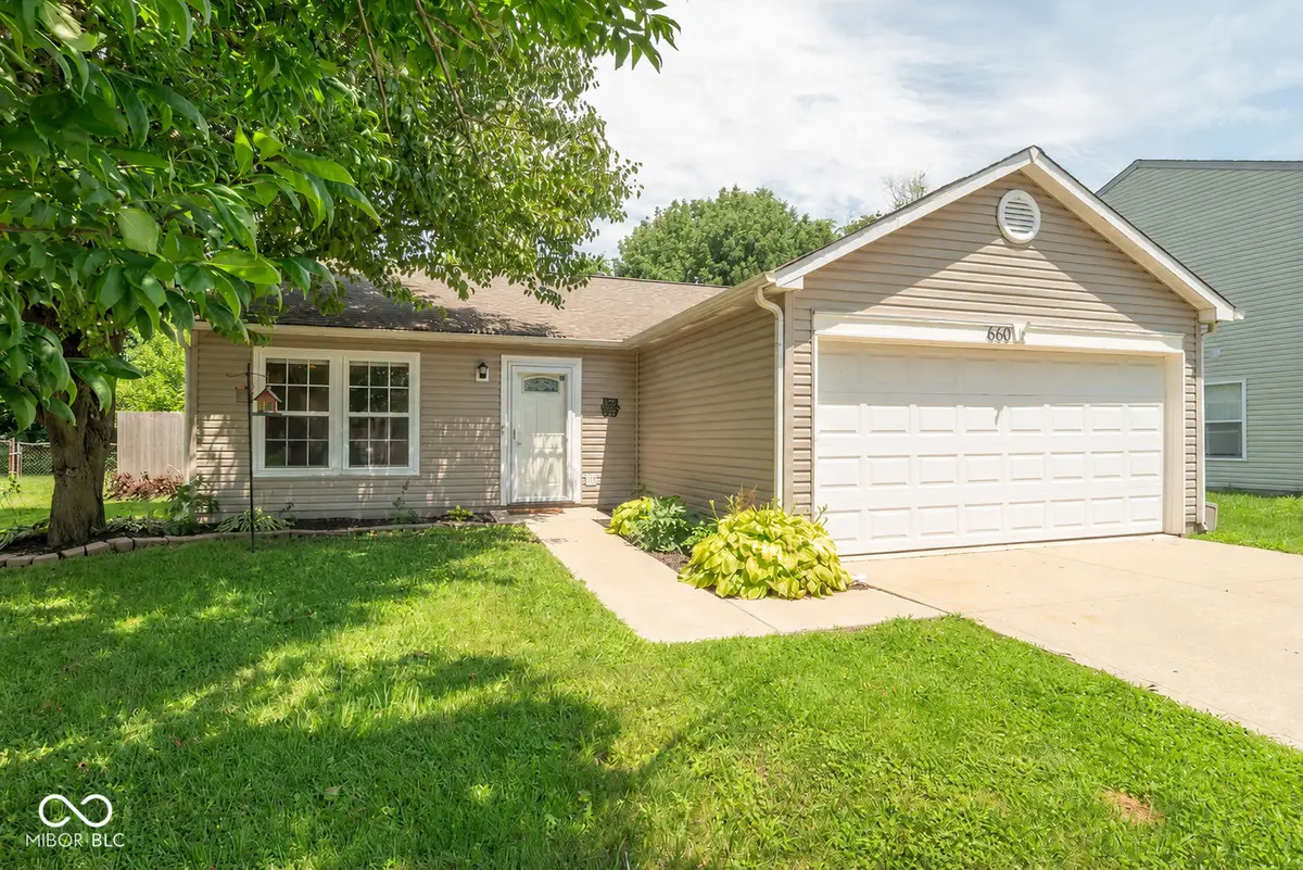660 Wheat Field Lane, Whiteland, IN 46184 - #1