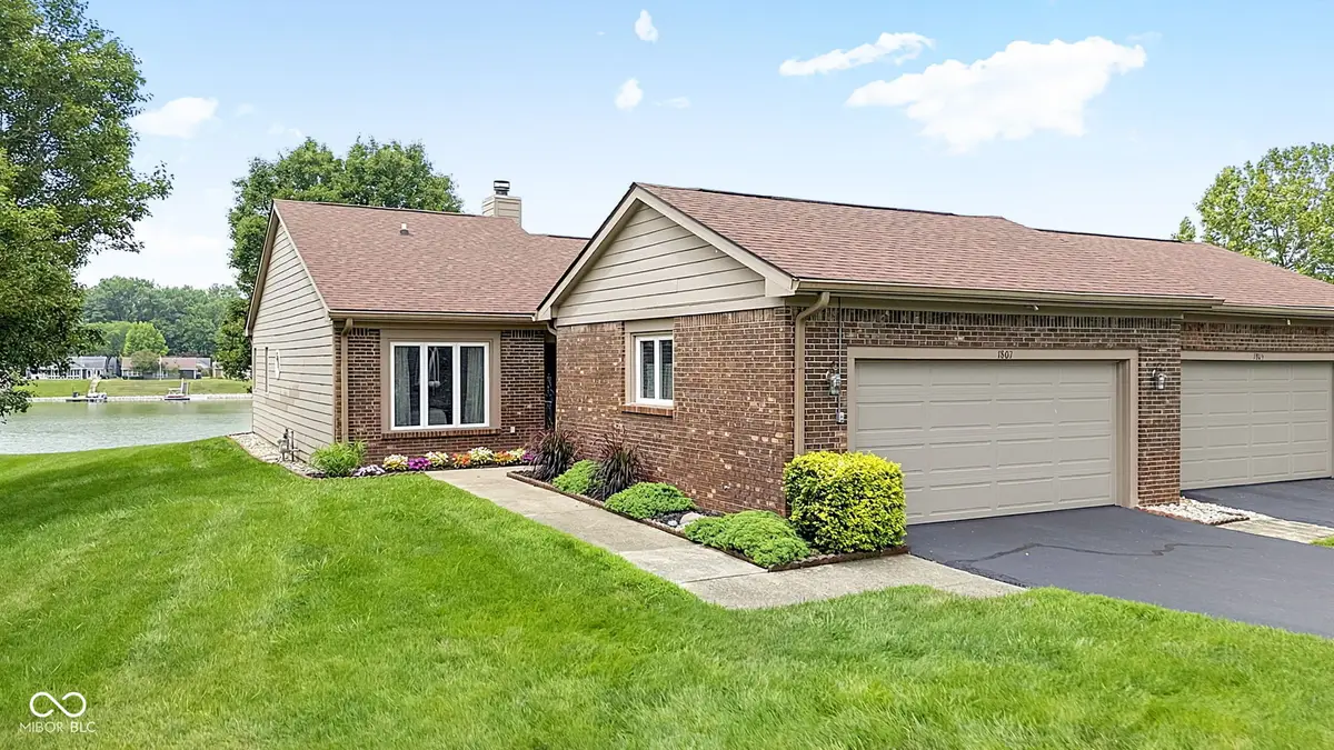 1807 Crystal Bay East Drive, Plainfield, IN 46168 - #1