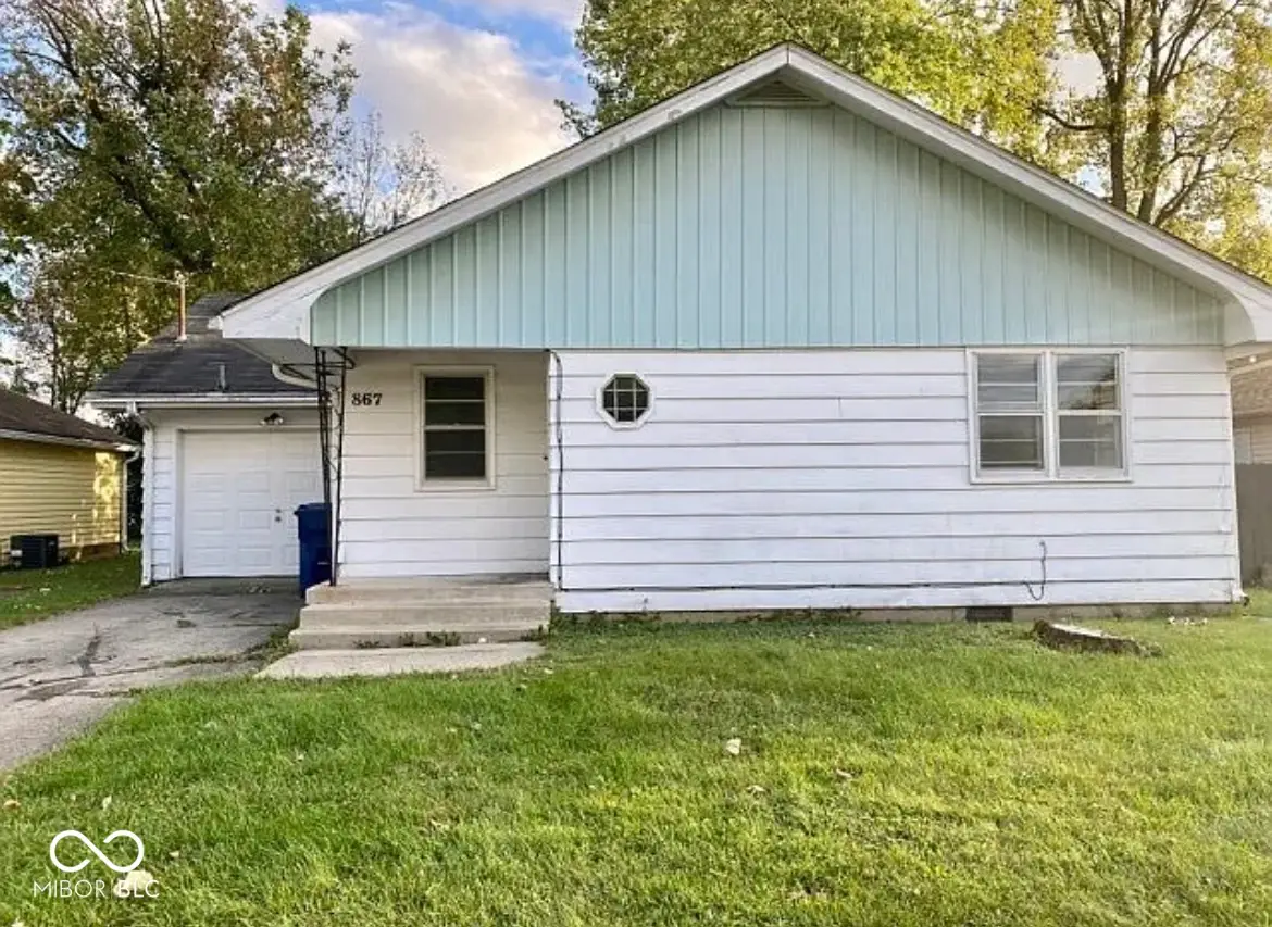 867 W Seventh Street W, Greenfield, IN 46140 - #1