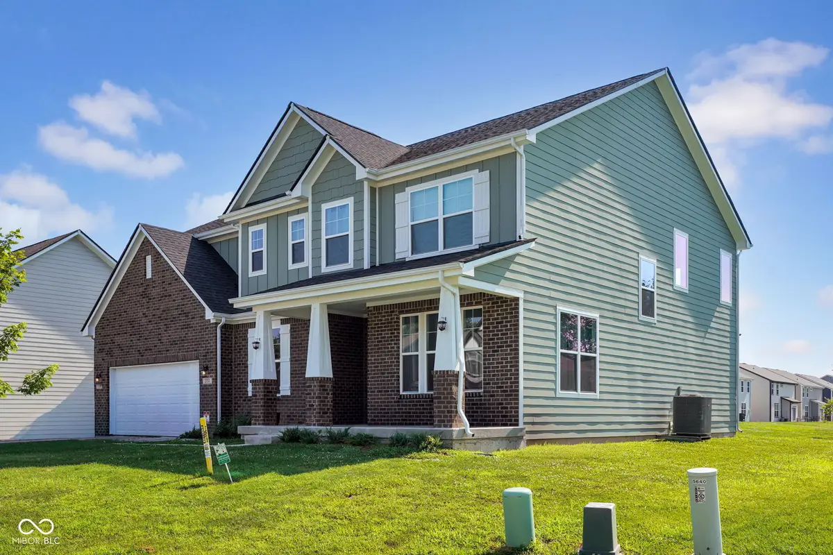 2731 Victory Drive, Columbus, IN 47203 - #1
