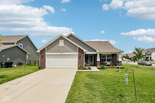 1393 W Limestone Way, Fortville, IN 46040