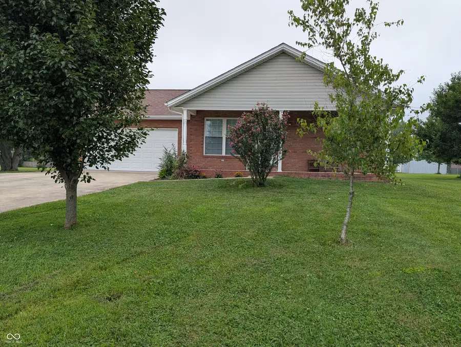 1590 W Locust Street, North Vernon, IN 47265 - #2