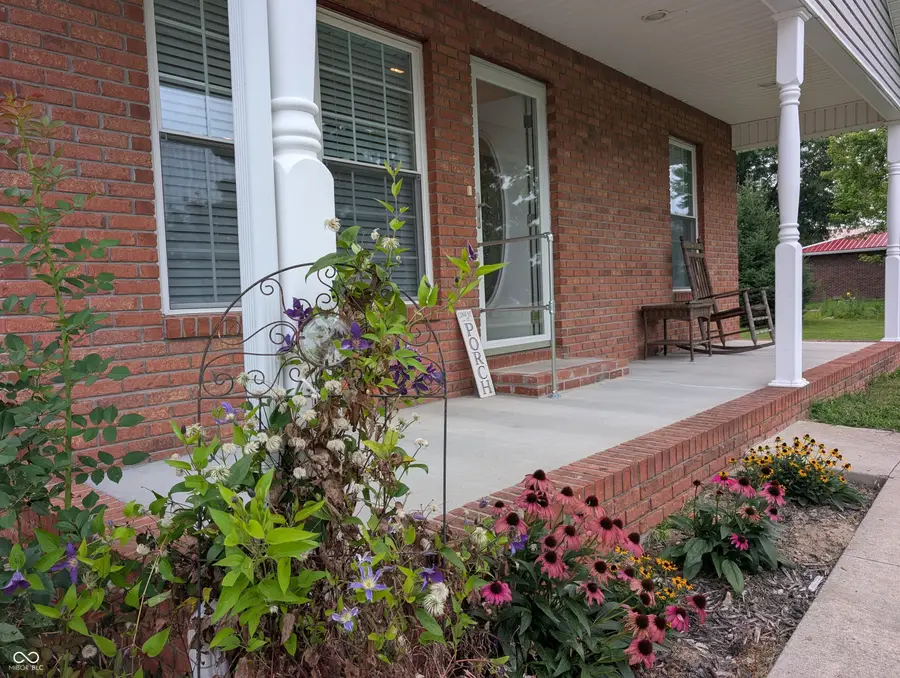 1590 W Locust Street, North Vernon, IN 47265 - #3