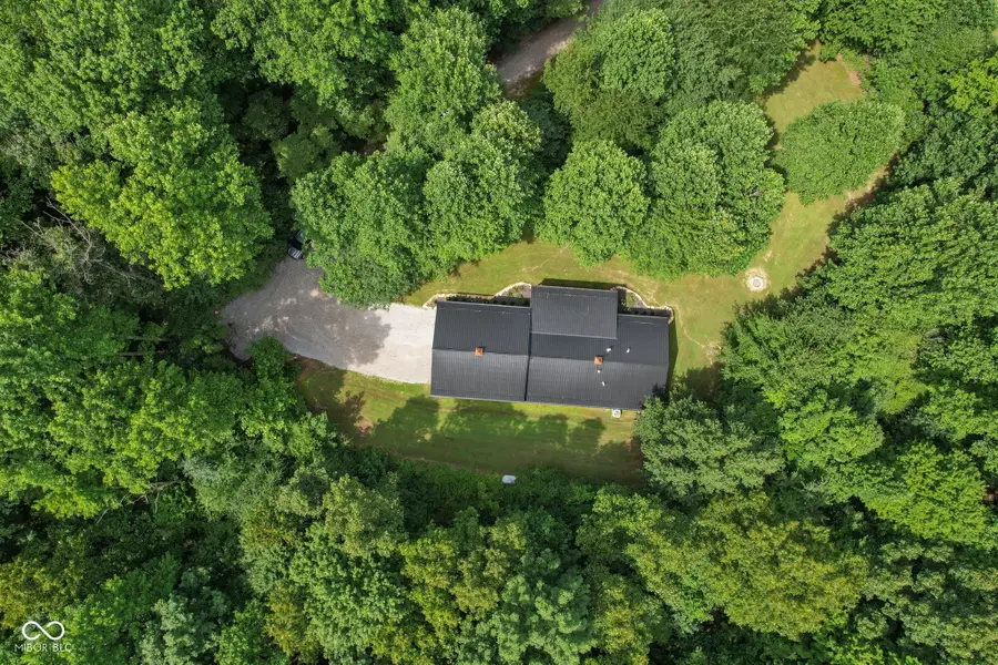 5540 E Washboard Road, Bloomfield, IN 47424 - #2
