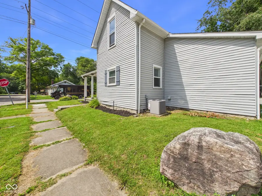 1124 E 10th Street, Anderson, IN 46012 - #3