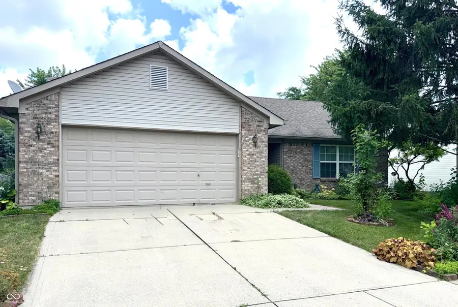 437 E Pine Ridge Drive, Westfield, IN 46074 - #2