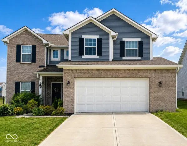 1669 N Clearwater Drive, Greenfield, IN 46140