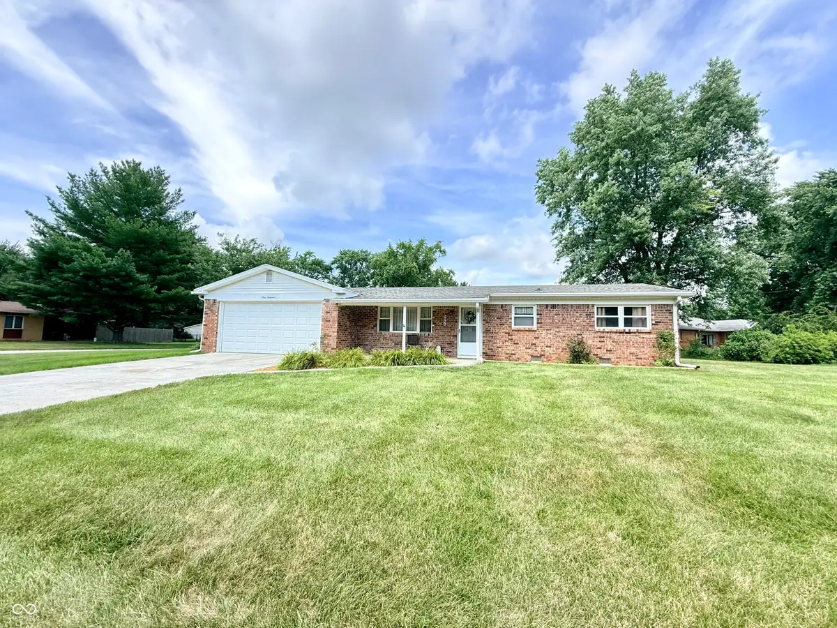 1000 Valley Drive, Crawfordsville, IN 47933 - #1