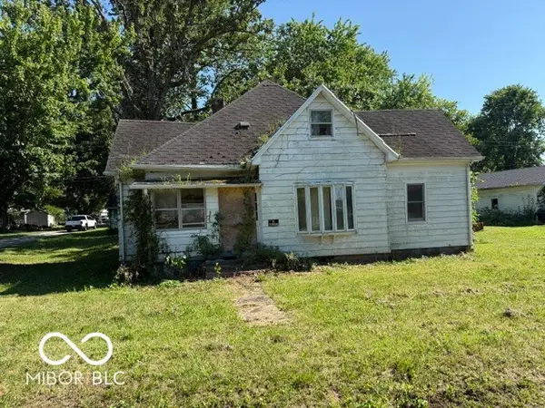 402 W Columbus Street, Staunton, IN 47881
