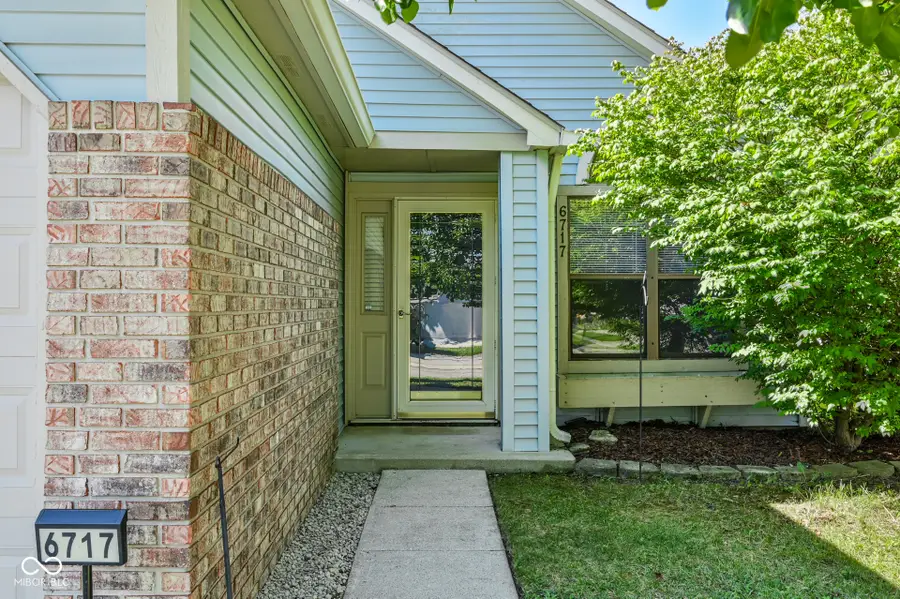 6717 Huntsmen Court, Indianapolis, IN 46250 - #2
