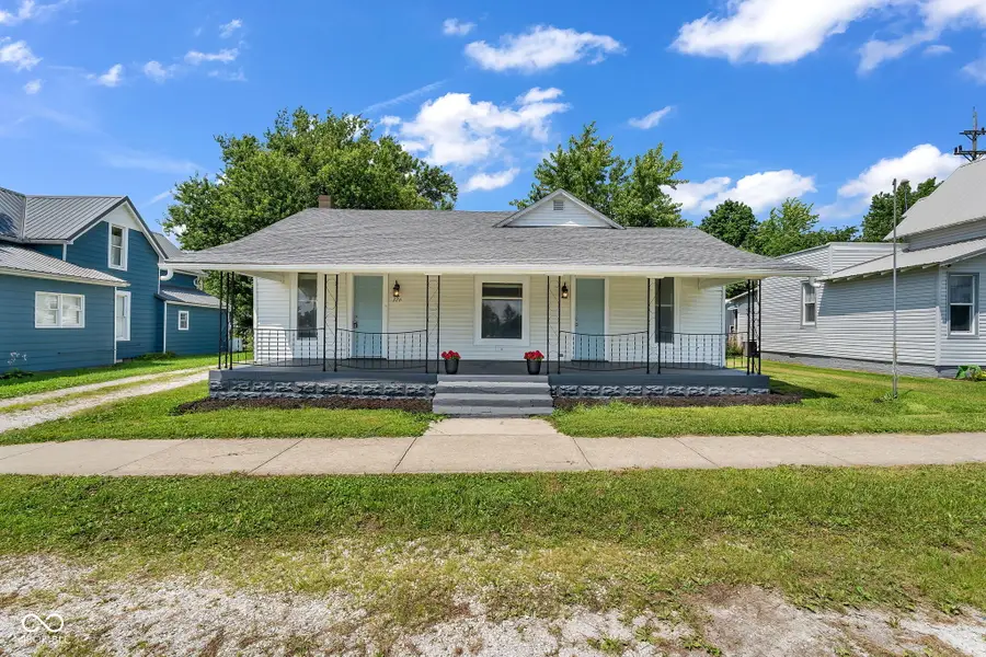 326 E Taylor Street, Ladoga, IN 47954 - #2