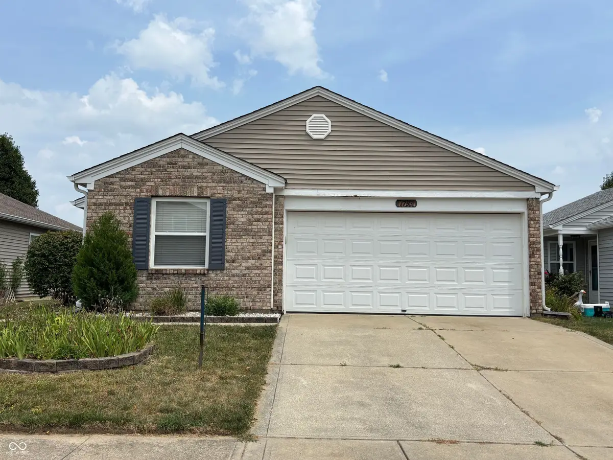 1733 Blue Grass Pkwy, Greenwood, IN 46143 - #1